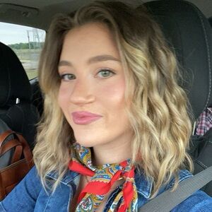 Meet your Posher, Destin